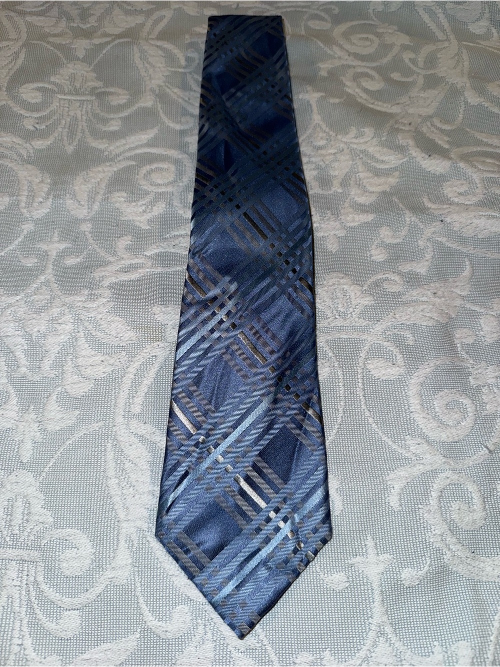 BCBG Men's Blue Plaid Silk Tie